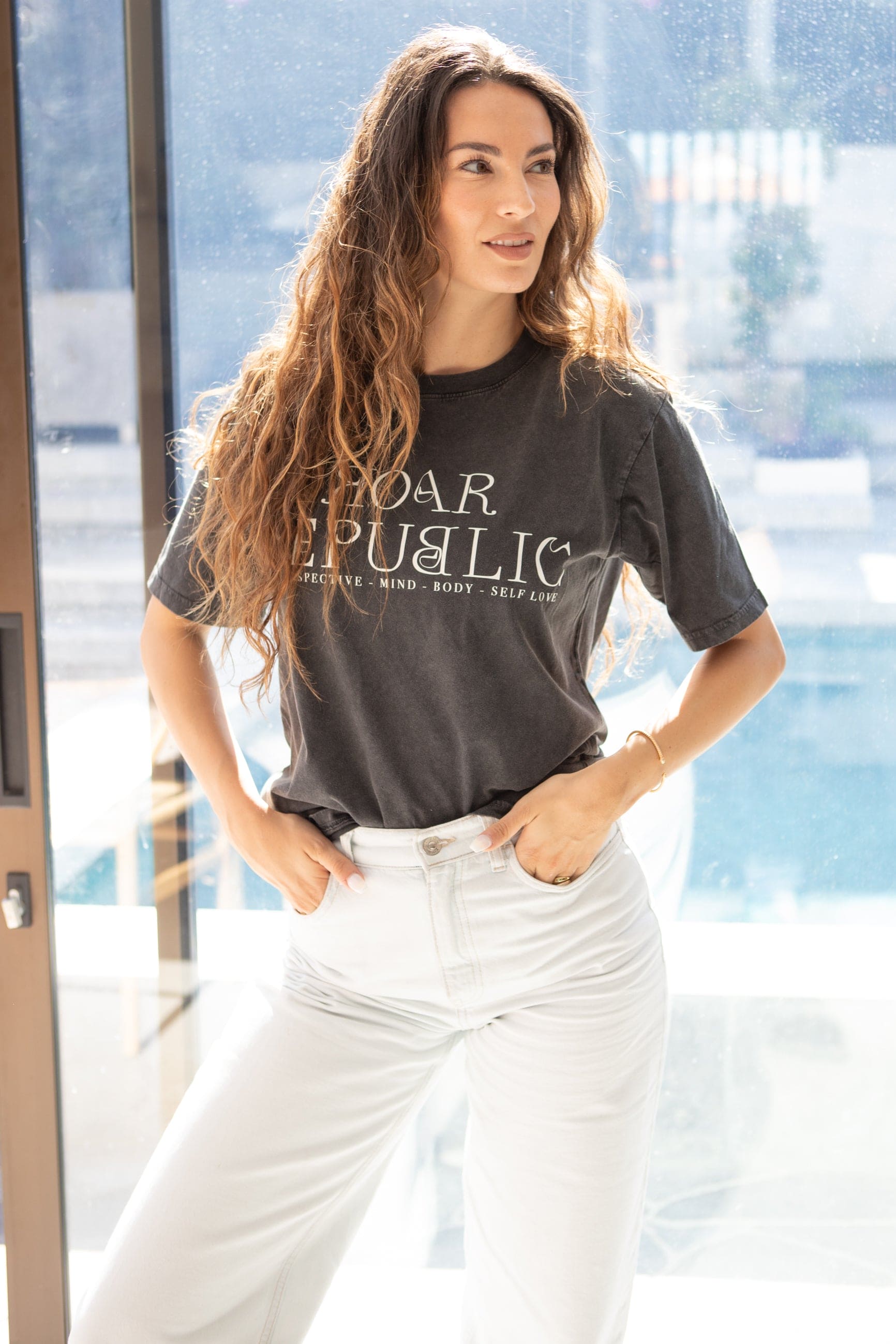 MAE OVERSIZED ROAR REPUBLIC LOGO T-SHIRT-Roar Republic