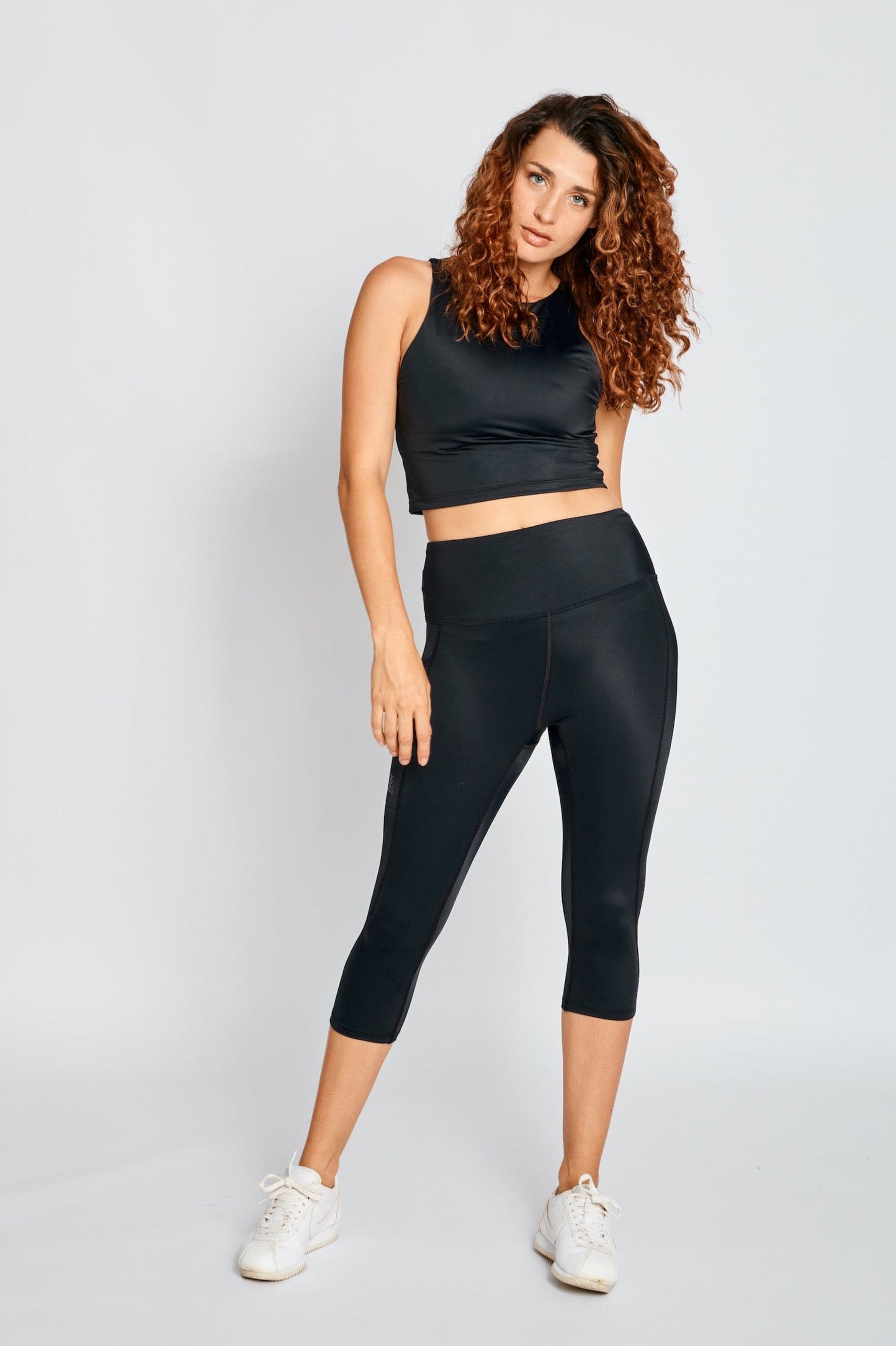 EMPOWER BLACK 3/4 LEGGINGS-Roar Republic